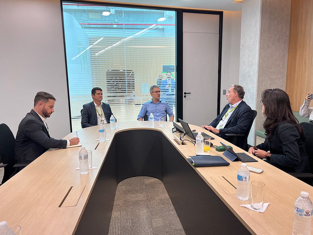Governo de Minas discute perspectivas e conhece detalhes para as obras dos aeroportos de Montes Claros, Uberlândia e Uberaba
