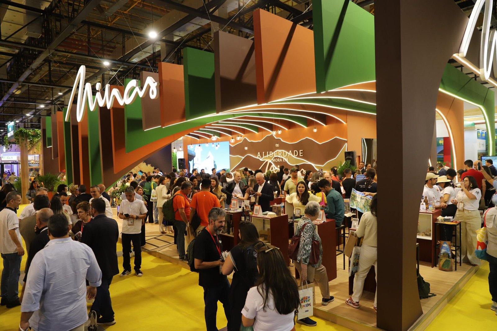 Minas Gerais lança três novas rotas turísticas na WTM Latin America 2025 e fortalece interiorização do turismo de experiência