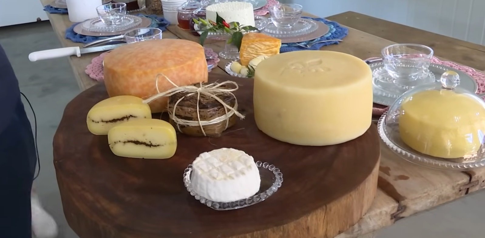 Produção de queijos atravessa gerações em Viçosa 1 Produção de queijos atravessa gerações em Viçosa