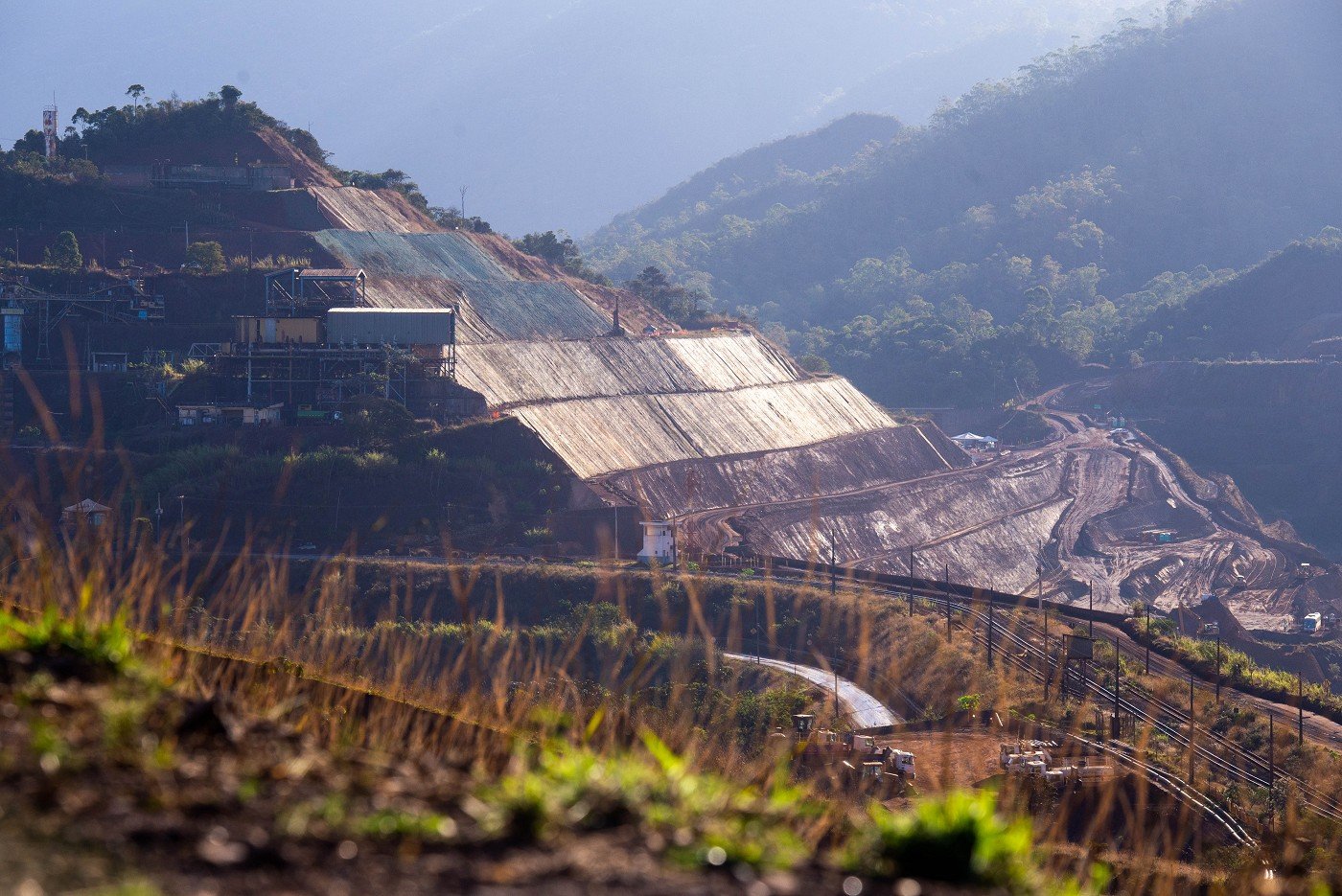 A atividade mineradora em Barão de Cocais causa grandes transtornos à população da comunidade do Castro - Arquivo ALMG