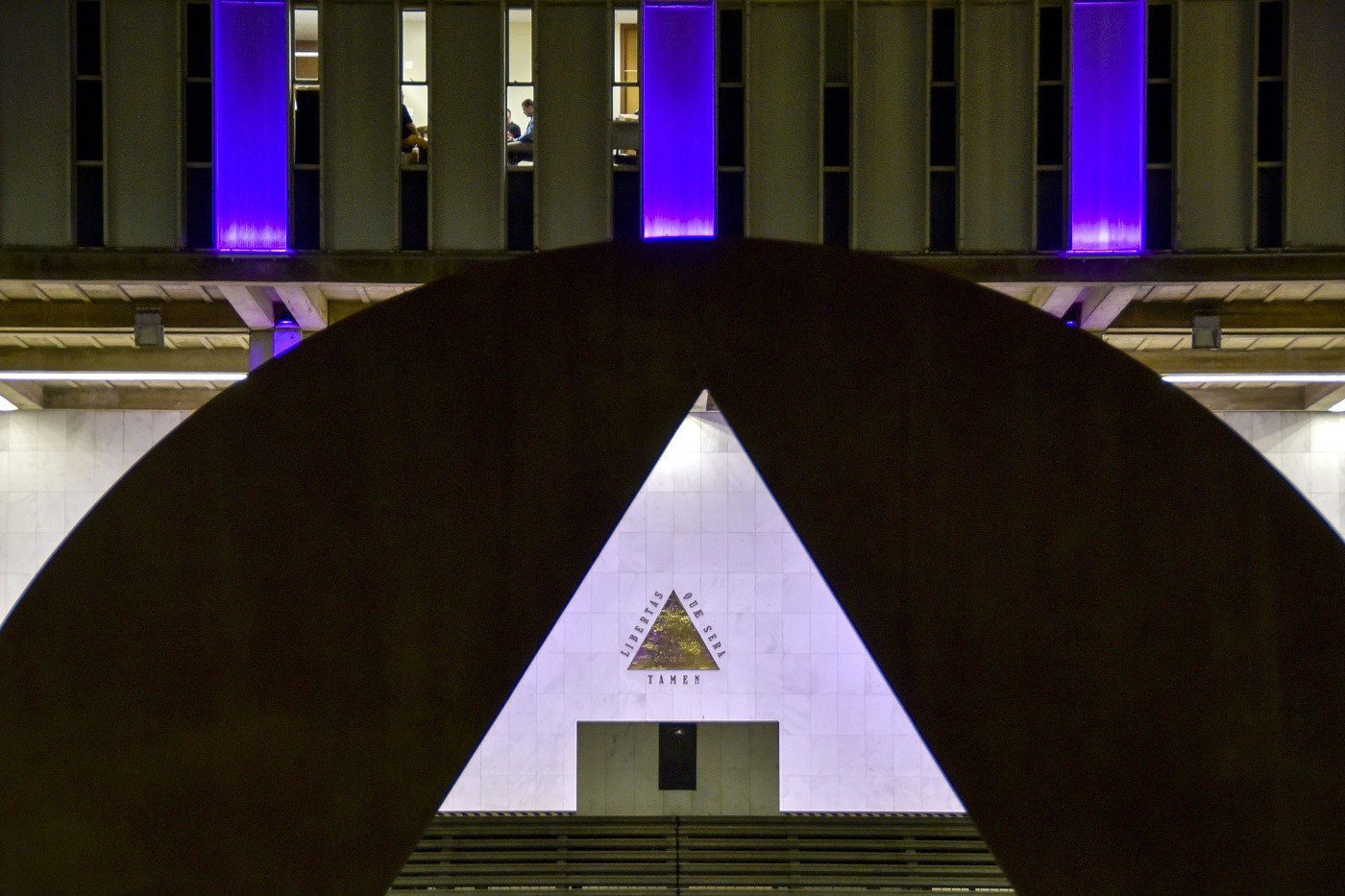 Cores se revezam na iluminação do Palácio da Inconfidência conforme causas relacionadas à saúde - Arquivo ALMG