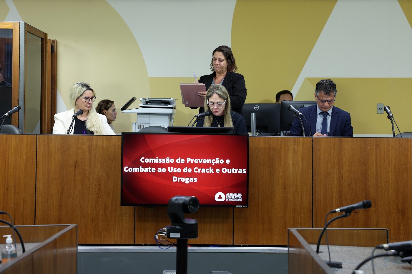 Informações sobre riscos de drogas serão divulgadas em casas de eventos