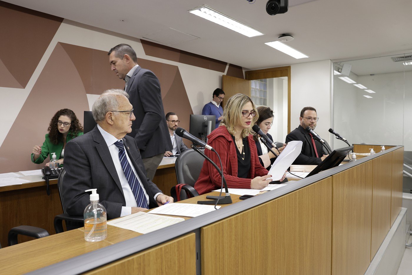 O projeto altera lei sobre a política estadual de prevenção e combate ao abandono e à evasão escolar na educação básica