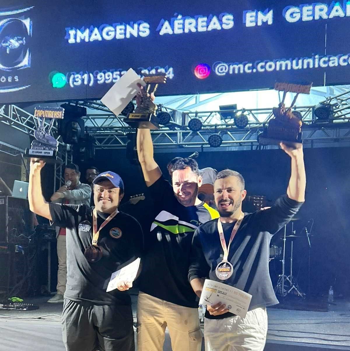Valadarenses no pódio da 2ª etapa do Campeonato Mineiro de Parapente 1 No último fim de semana, os valadarenses subiram no pódio da 2ª etapa do Campeonato Mineiro de Parapente, em Caputira (MG)