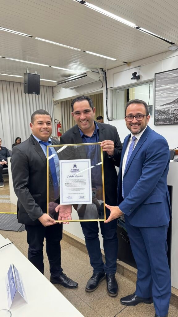 Câmara Municipal concede título de cidadão valadarense ao médico e professor Dr. Lucas Donadia 3 Homenagem Doutor Lucas Danaida 1