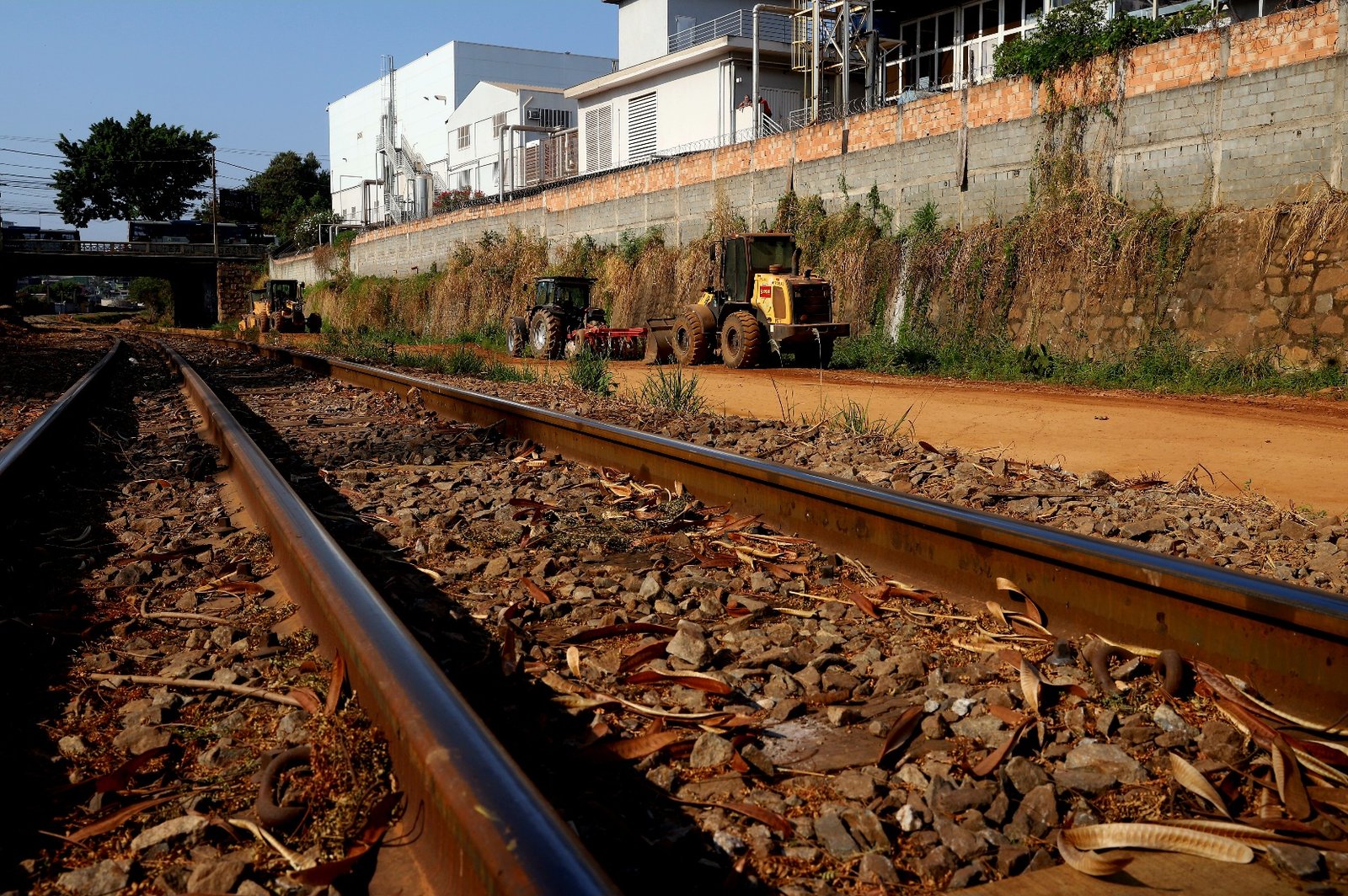 A construção da Linha 2 do metrô começou em setembro de 2024, com o início da edificação das estações Amazonas e Nova Suíça