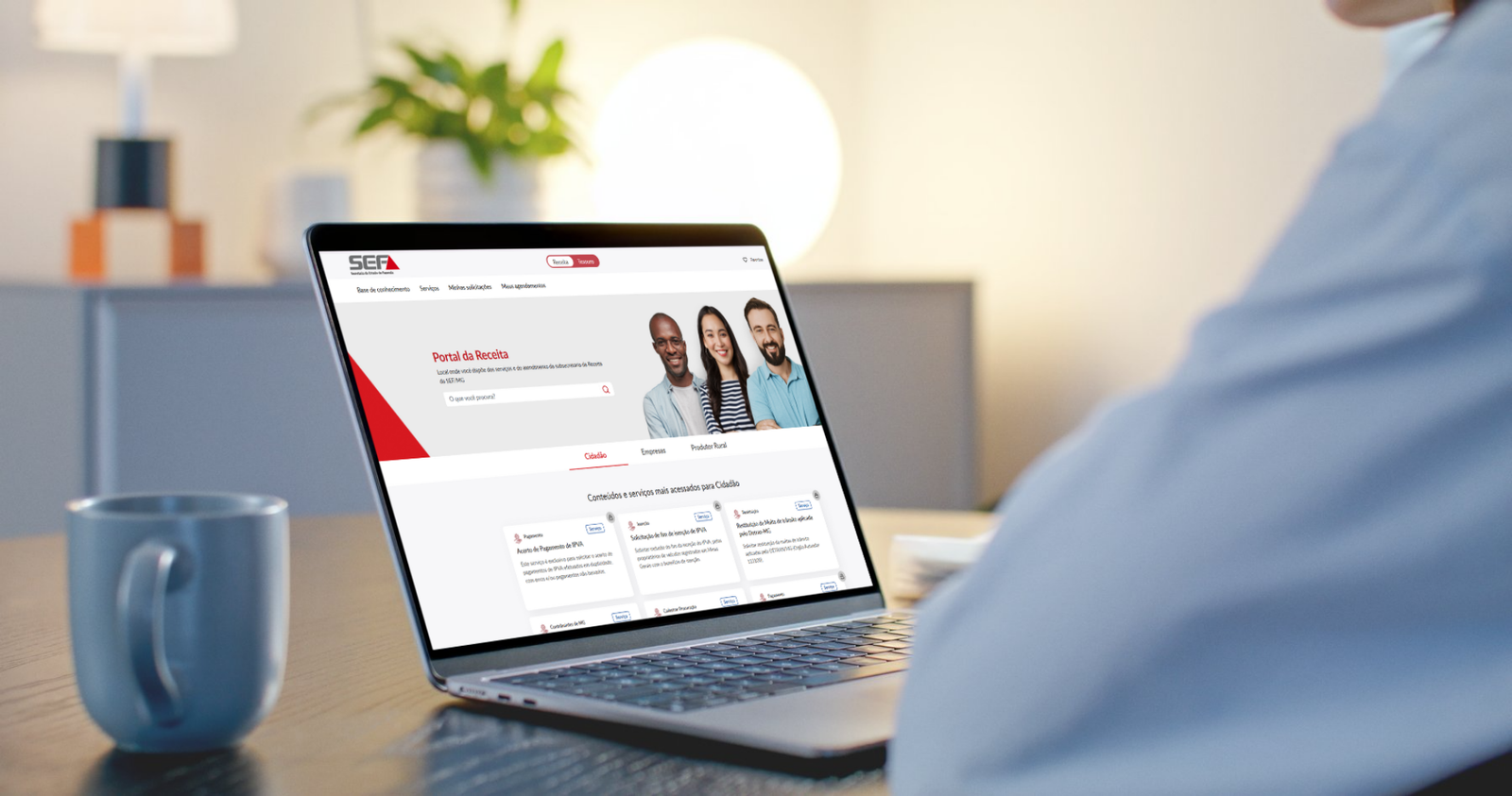 Governo de Minas lança Portal de Serviços e Atendimento da Receita e do Tesouro 1 O acesso é pelo site da SEF (www.fazenda.mg.gov.br), nos menus "Serviços" ou "Atendimento"