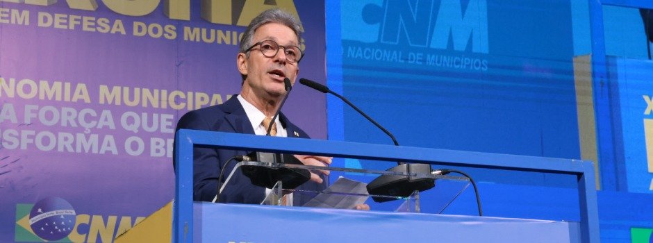 O governador Romeu Zema participou da abertura da 26ª Marcha a Brasília em Defesa dos Municípios, realizada pela Confederação Nacional