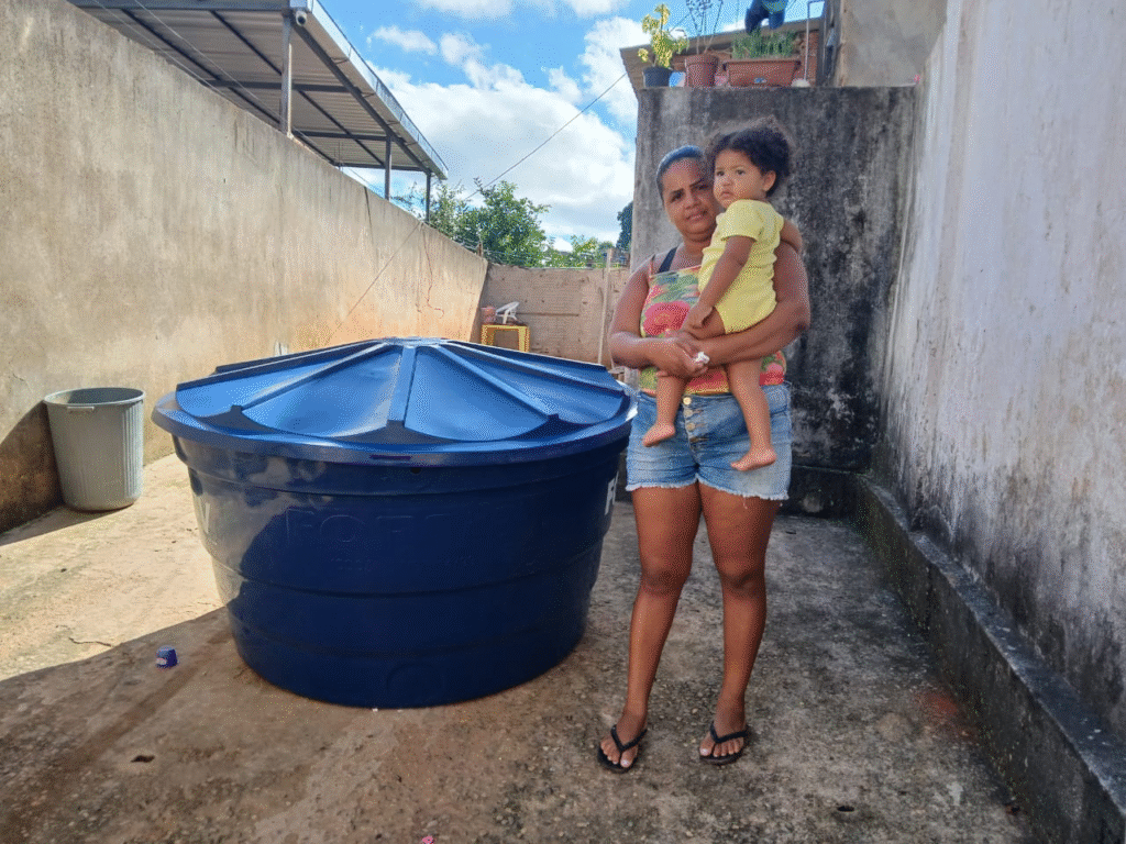 Voluntariado: Águas de Valadares faz doação de caixas d´água para moradores sem reservatório em casa 2 image 146