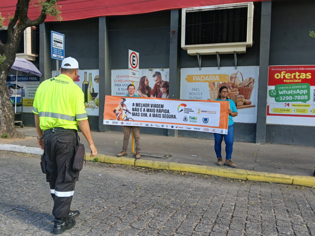 Maio Amarelo: Trabalhadores da Águas de Valadares participam de blitz educativa e palestra sobre segurança no trânsito 4 image 174