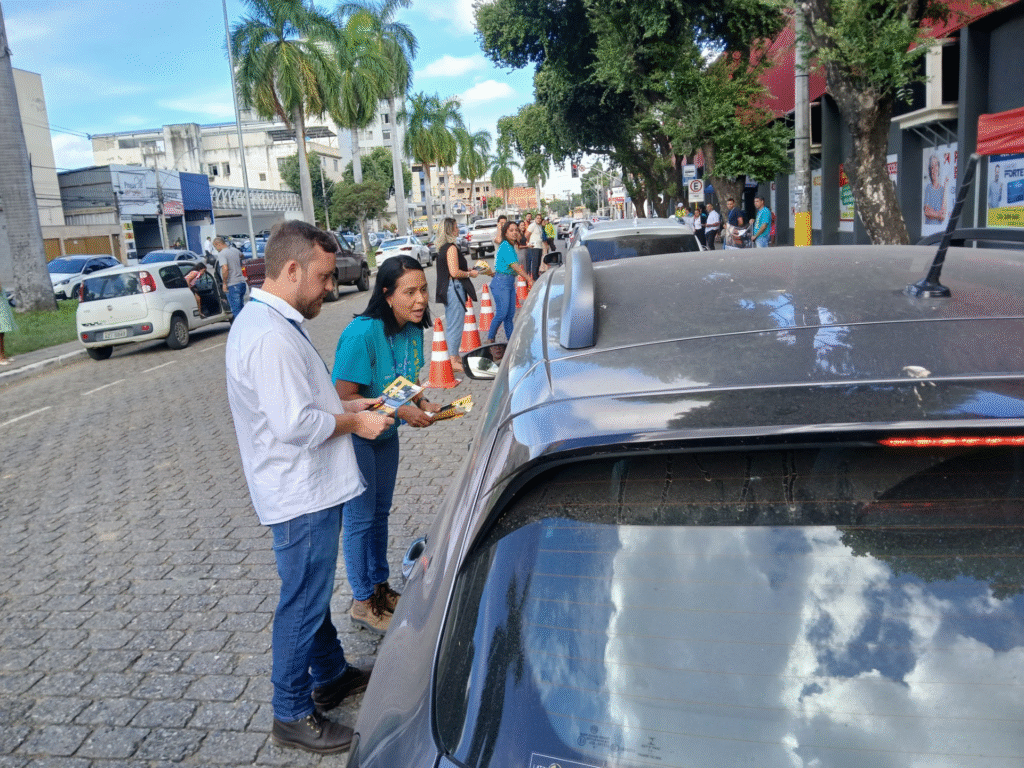 Maio Amarelo: Trabalhadores da Águas de Valadares participam de blitz educativa e palestra sobre segurança no trânsito 6 image 175