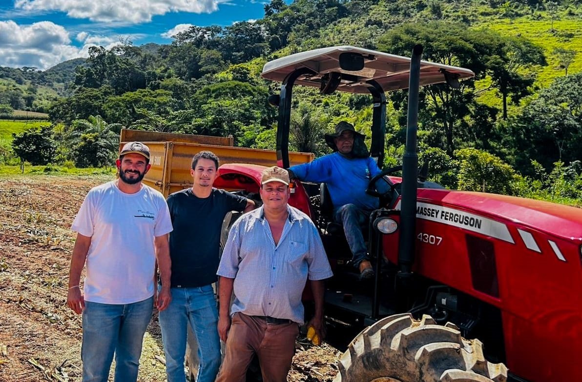 Equipamentos agrícolas doados pelo Idene para prefeituras mudam a rotina de pequenos produtores