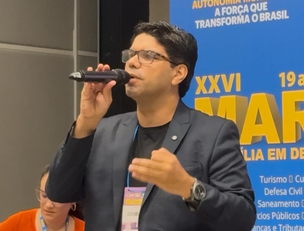 David Barroso compartilha experiência em Comunicação Governamental no maior evento municipalista do Brasil 1 17493918906464142948068981244867