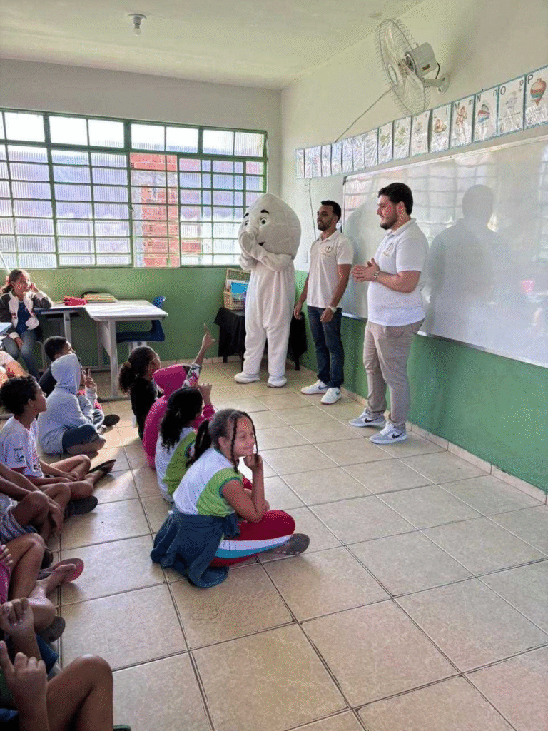 Alunos da Escola Simoni Maria da Cruz foram vacinados hoje (9) 1 image 125