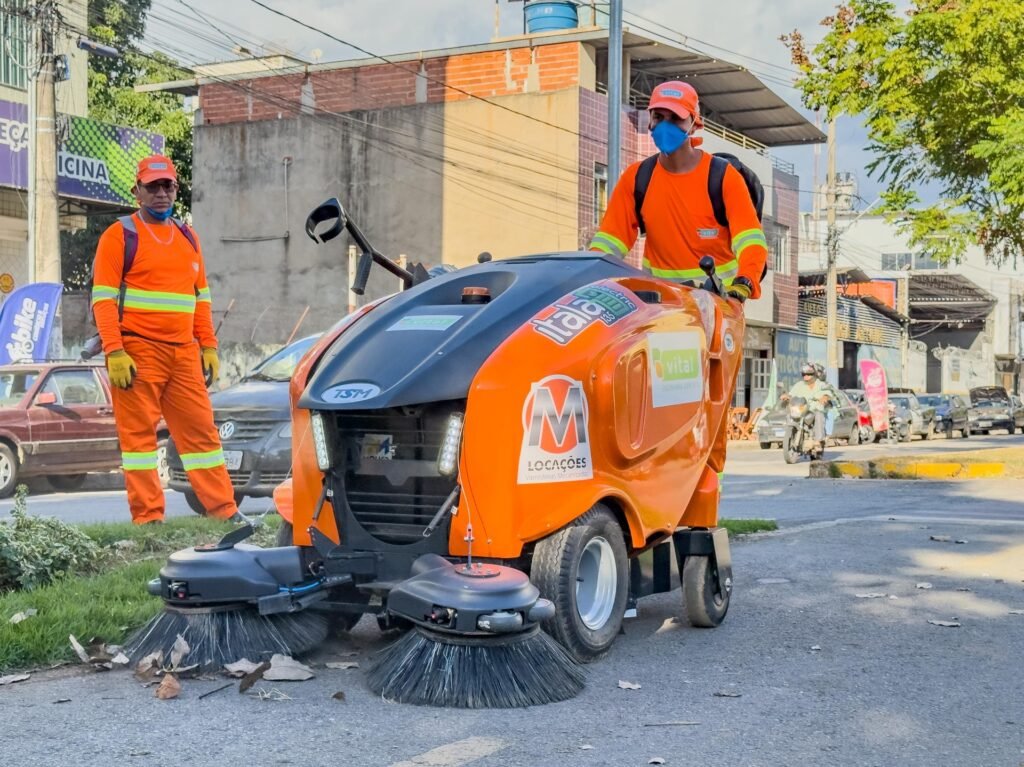 Prefeitura de Ipatinga inicia projeto-piloto com varredeira elétrica no Parque Ipanema 1 17516181629911473206349265964200