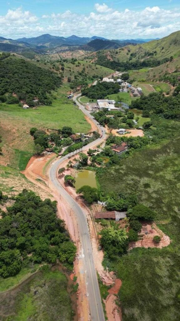 Santana do Paraíso: Prefeito Bruno Morato se reúne com diretor do DER e solicita recapeamento da MG-232 1 17516250054717901197483440733312