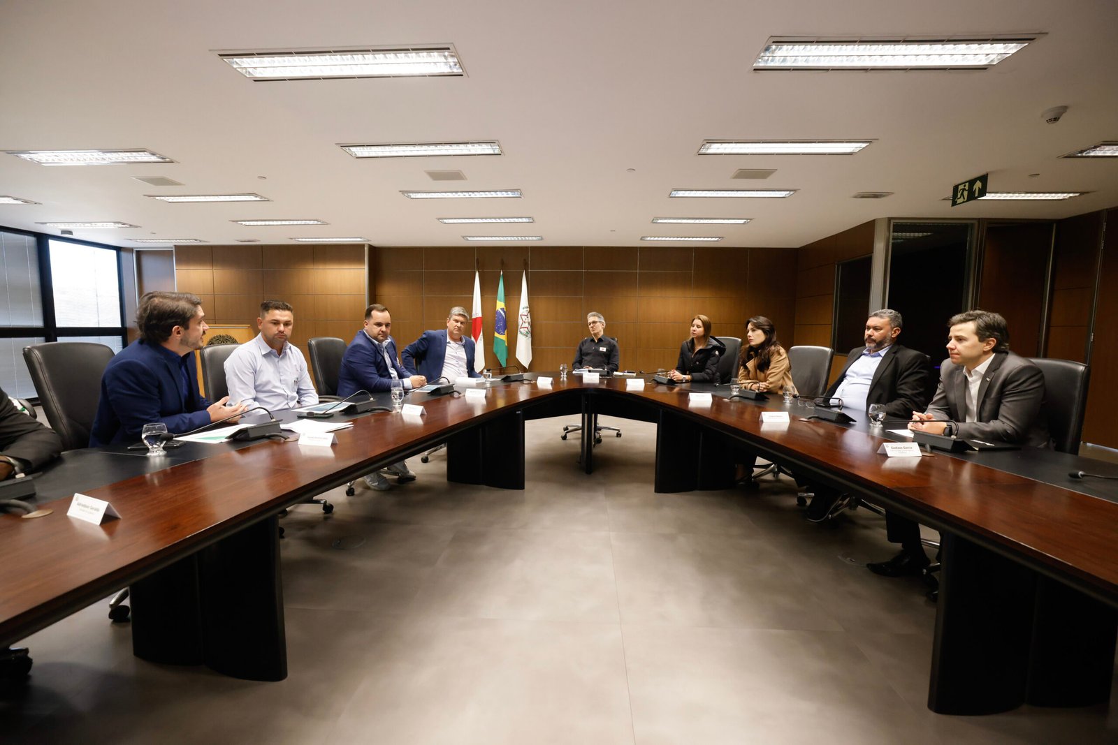 Com apoio do Governo de Minas, empresa de fertilizantes anuncia investimento de R$ 60 milhões no Centro-Oeste do estado 1 . O anúncio foi feito nesta terça-feira (15/7), durante encontro de representantes da empresa com o governador Romeu Zema, na Cidade