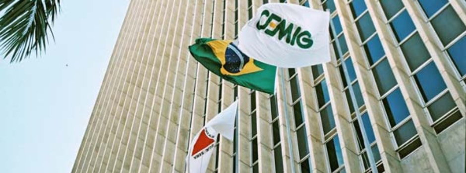 Cemig supera 2.500 clientes no Mercado Livre de Energia varejista no 1º semestre e consolida liderança 1 A Cemig é a primeira comercializadora do Brasil a superar 2.500 clientes no Mercado Livre de Energia varejista