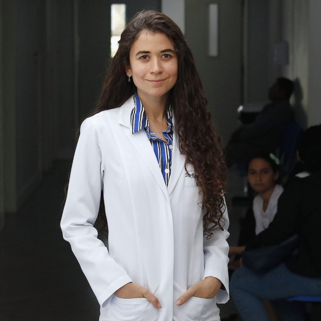 Intercâmbio: UNIVALE recebe estudante de Medicina da Romênia 3 image 317