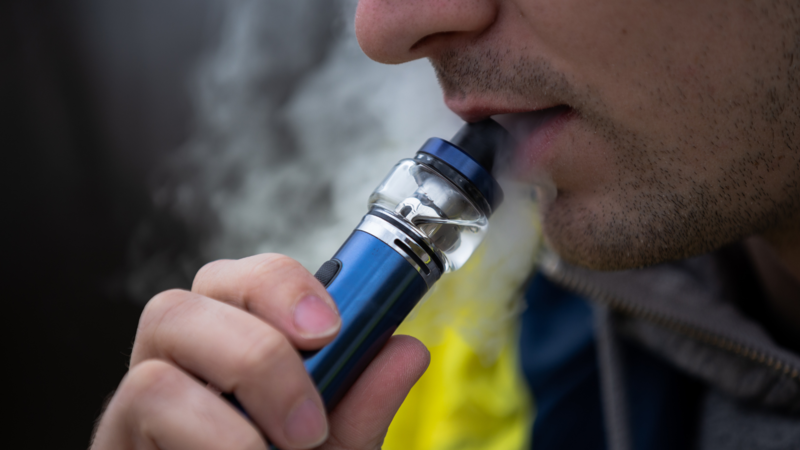 Atraente e letal: vape é extremamente perigoso, alerta Secretaria de Estado de Saúde 2 image 422