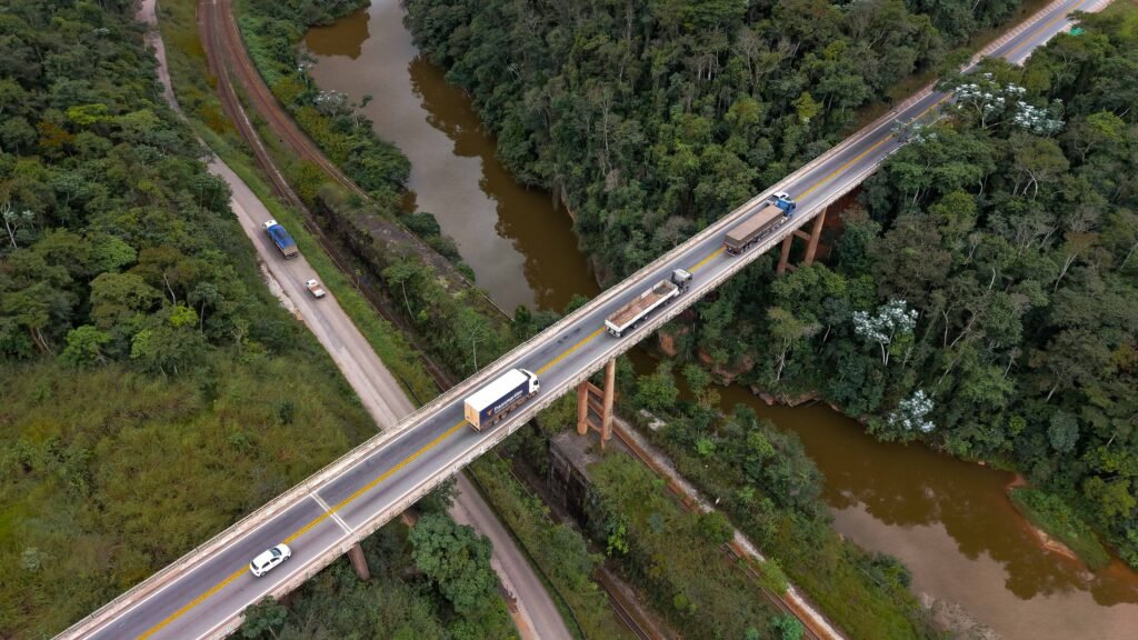 Para maior fluidez ao tráfego nos períodos de maior movimentação, a rodovia terá restrições temporárias às obras programadas
