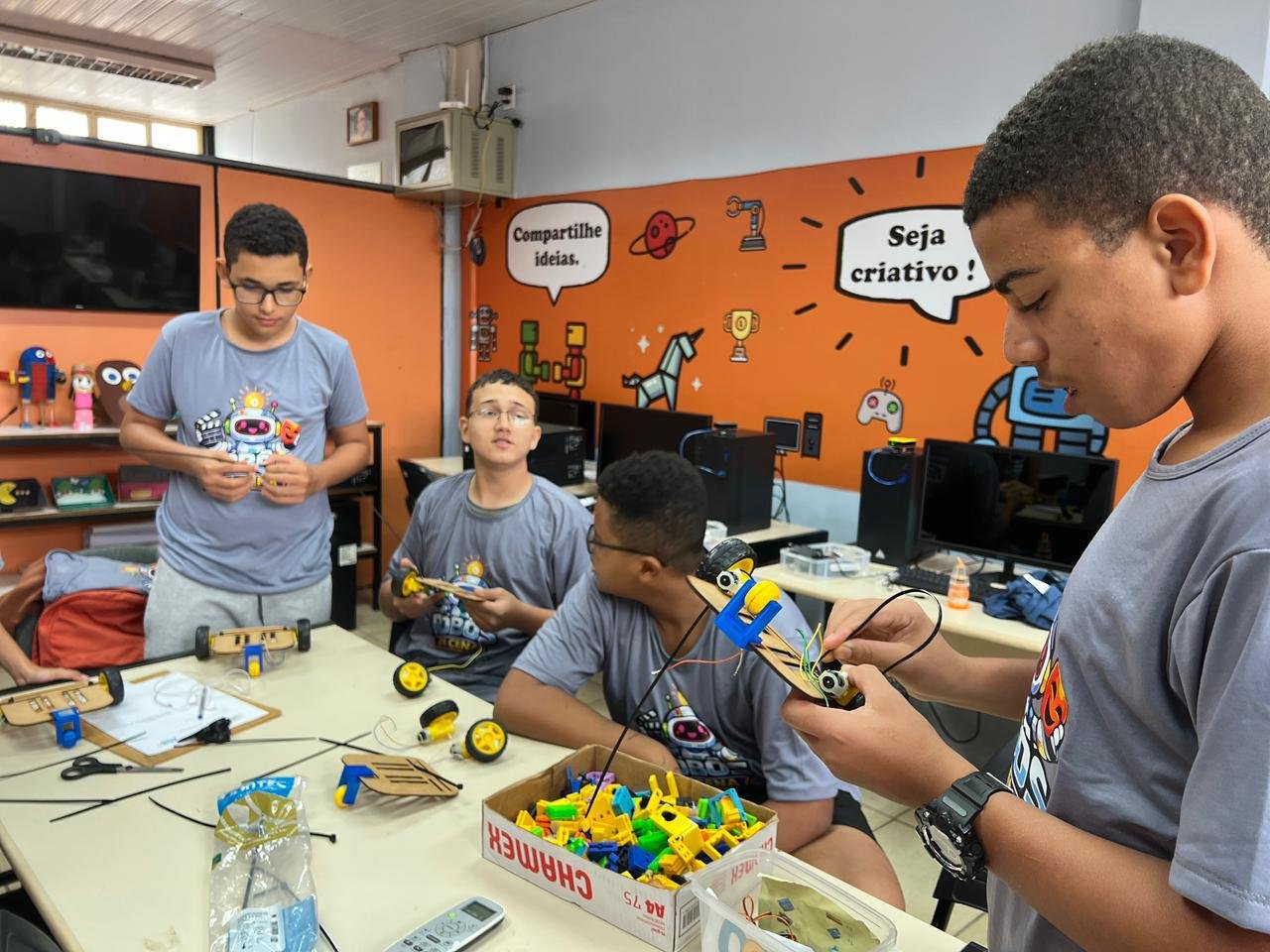 ASBT abre inscrições gratuitas para projeto que une robótica, tecnologia e teatro em Coronel Fabriciano 2 ASBT abre inscrições gratuitas para projeto que une robótica, tecnologia e teatro em Coronel Fabriciano
