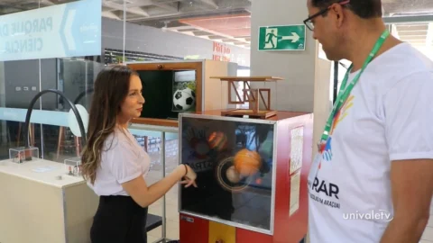 Estudantes de Araçuaí visitam Parque da Ciência da UNIVALE e apresentam invenção durante tour 6 Estudantes de Araçuaí visitam Parque da Ciência da UNIVALE e apresentam invenção durante tour