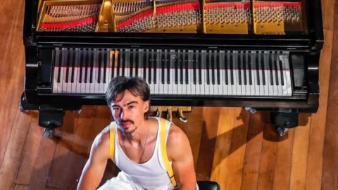 Rock ao piano está de volta ao Teatro Atiaia, com Bruno Hrabovsky 1 Rock ao piano está de volta ao Teatro Atiaia, com Bruno Hrabovsky