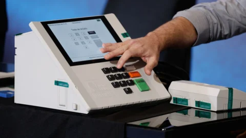 Totalização dos votos é aberta, auditável e segura, diz TSE 29 Totalização dos votos é aberta, auditável e segura, diz TSE