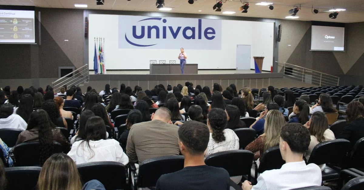 Curso de Fonoaudiologia apresenta planejamento em Encontro Acadêmico 1 encontro acadêmico fonoaudiologia (3)