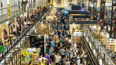 Expocachaça reúne 2 mil rótulos em BH 