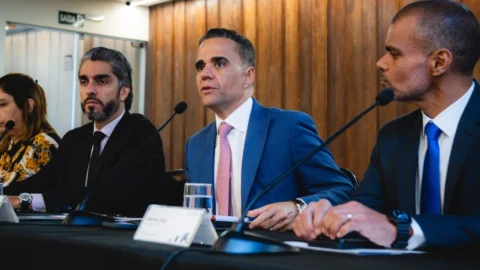 Presidente da OAB-MG debate transformações nas relações de trabalho em palestra na Fecomércio MG 
