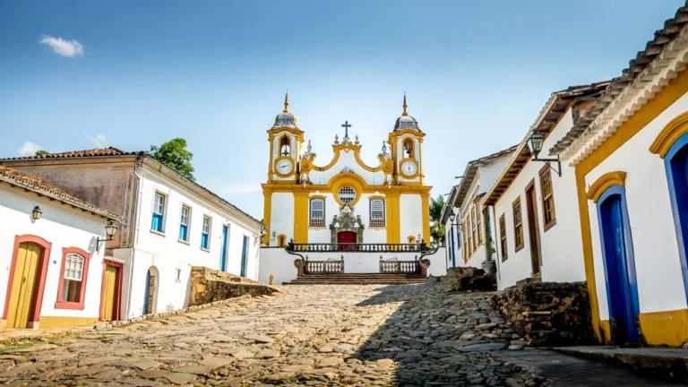 tiradentes-minas-gerais_452390755-1000×667