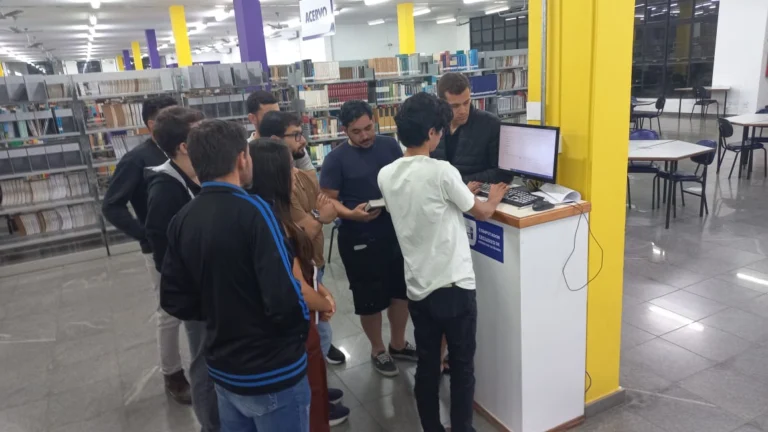 Visita técnica à Biblioteca da UNIVALE fortalece a formação científica e a autoria acadêmica dos estudantes 7 Visita técnica à Biblioteca da UNIVALE fortalece a formação científica e a autoria acadêmica dos estudantes