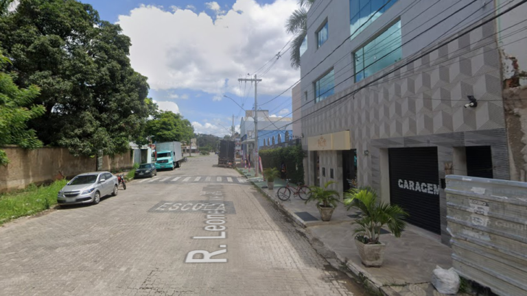 Rua Leonel Silveira Filho, no Vila Isa, se torna via de mão única