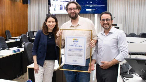 Advogado Tomas Goodhead recebe Título de Cidadão Valadarense 2 Advogado Tomas Goodhead recebe Título de Cidadão Valadarense