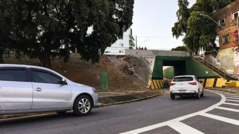 Viaduto da rua Bahia é liberado totalmente para o trânsito